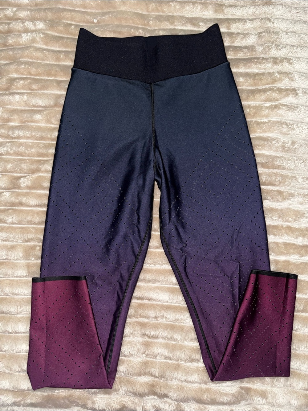 Ultracore Black to Plum Laser Cut Leggings
